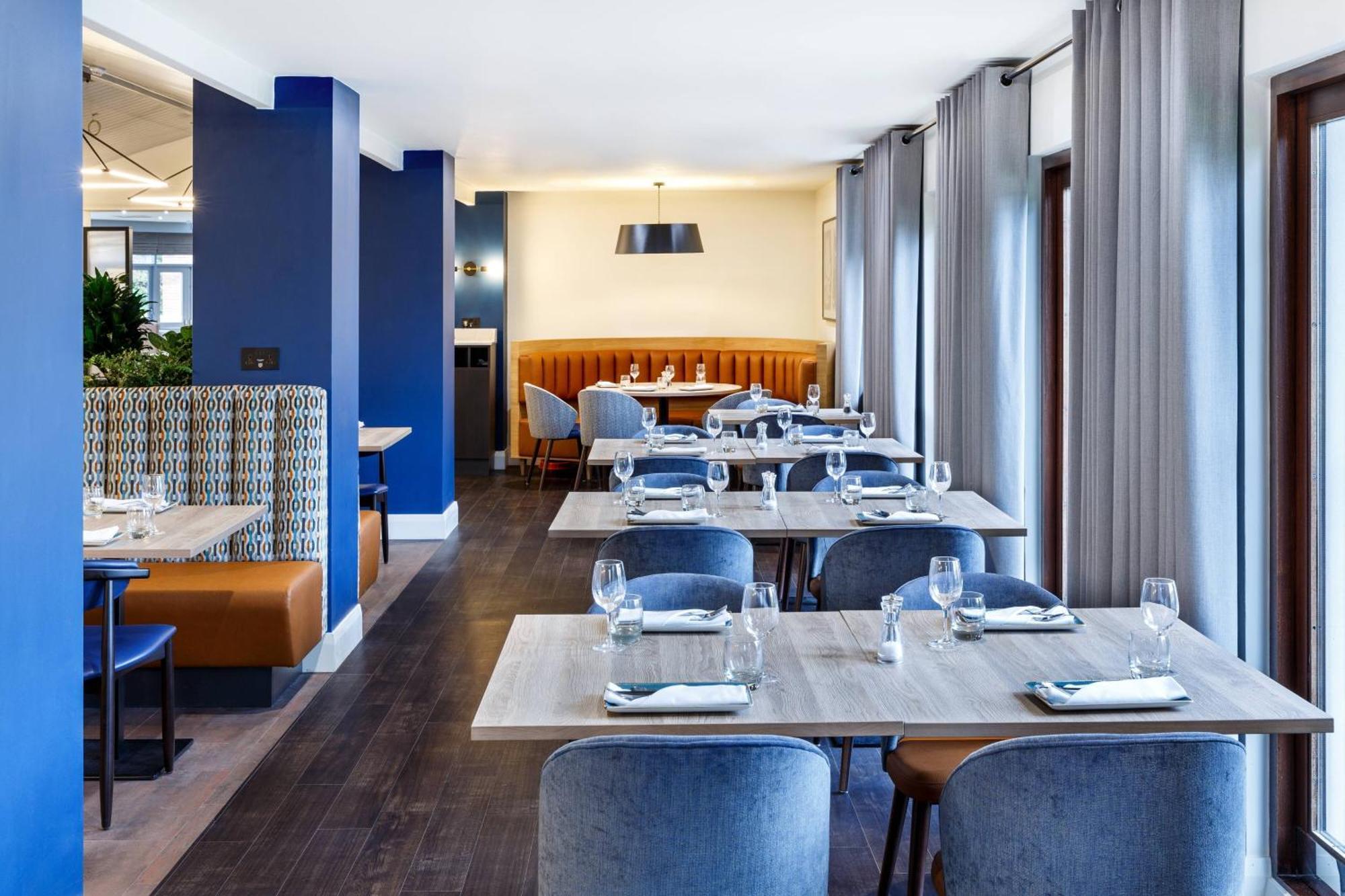 Delta Hotels By Marriott Milton Keynes Exterior photo