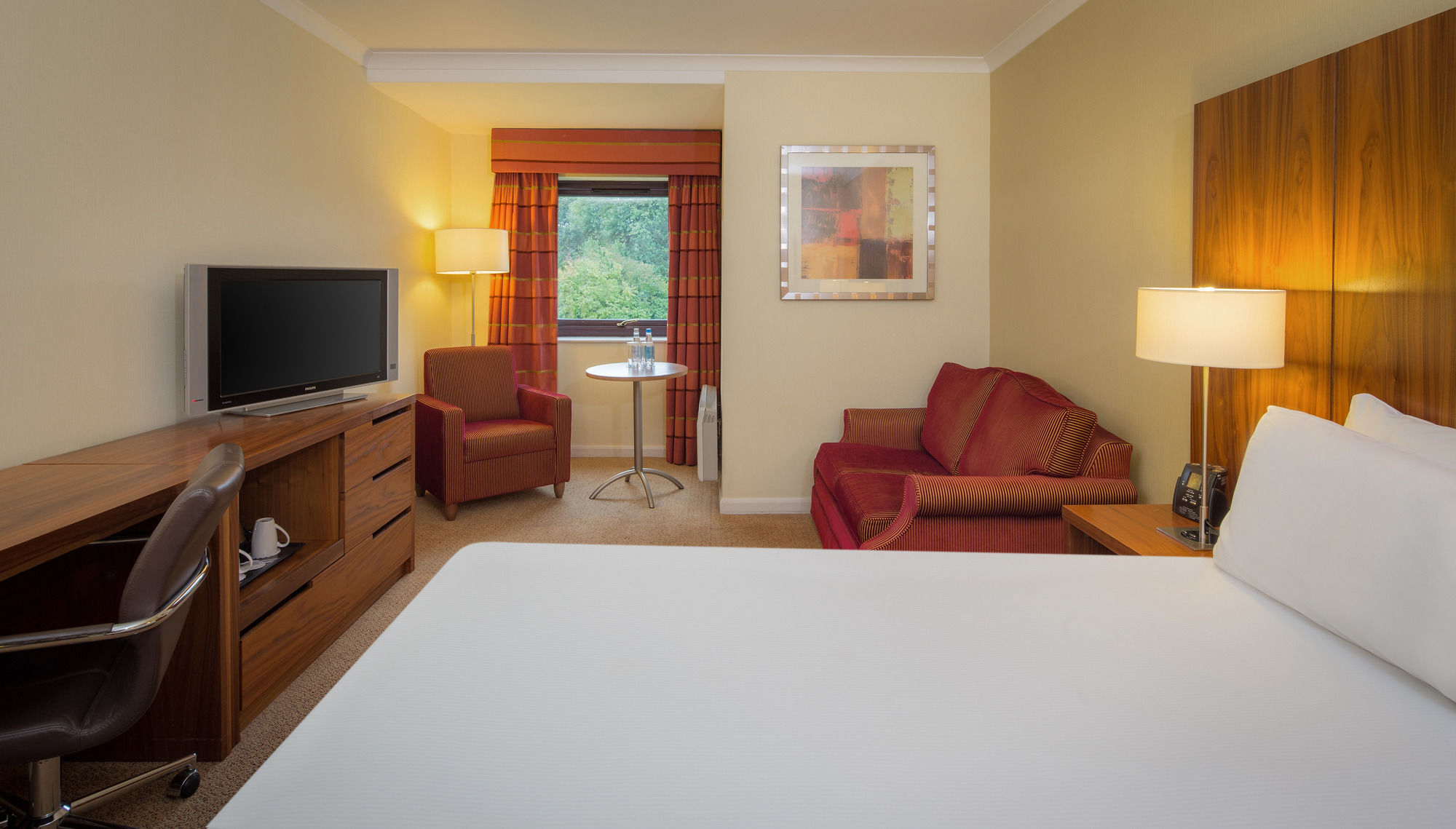 Delta Hotels By Marriott Milton Keynes Exterior photo